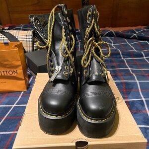 Dr Martens Sinclair HI MAX